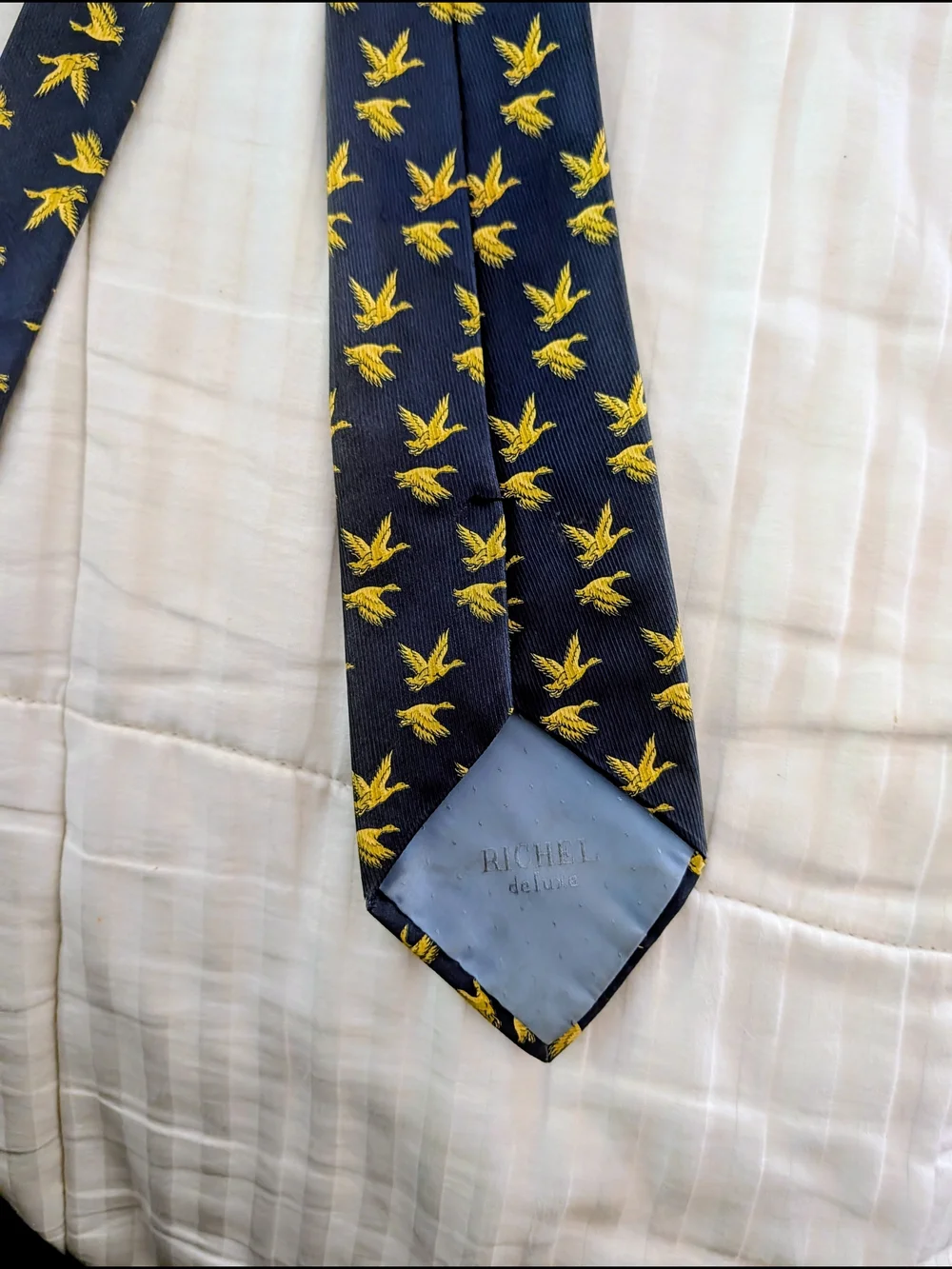 Richel deluxe, Navy Blue Tie with Yellow Bird Motif